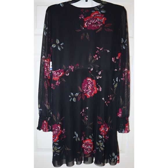 American Rag Women's Sz XL Black Joyful Floral V-Neck Center Front Ruffle Dress - Picture 2 of 15